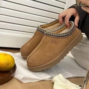 UGG Tasman Slippers Size Women's chestnut ❤️❤️❤️
